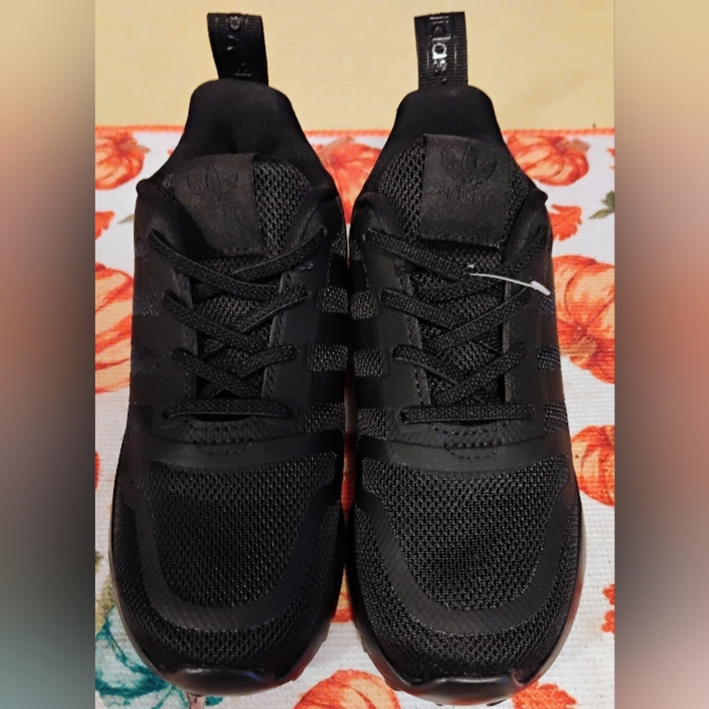 NWOT KIDS BLACK ADIDAS SHOES